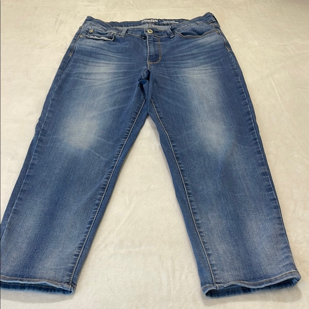 LEVIS, DENIZEN BY LEVIS WOMENS SIZE 12 Blue Jeans Straight leg